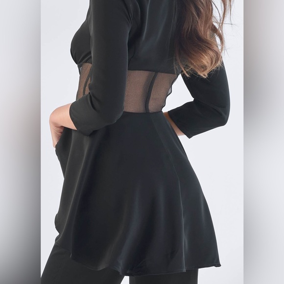 Jacket and pants set absolutely stunning. - Picture 3 of 5